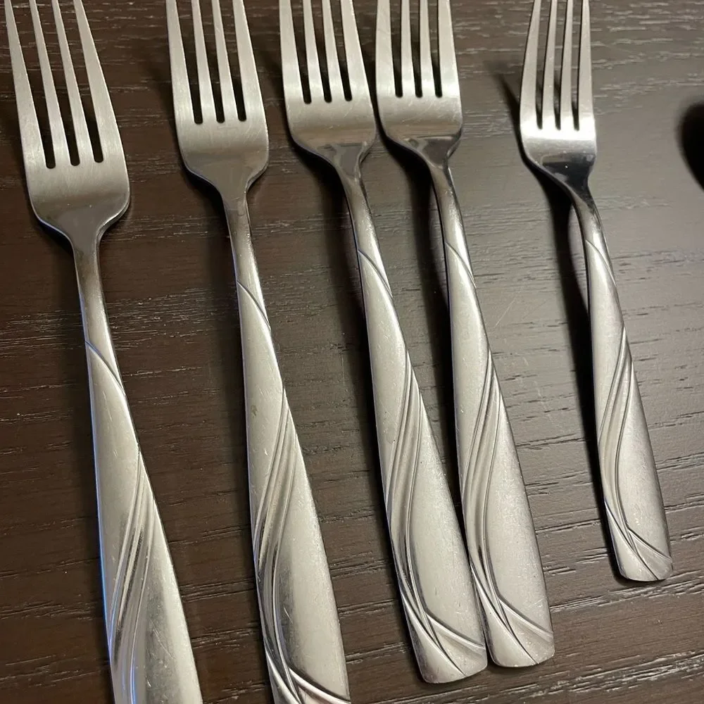 Cambridge Mercado Sand Extra Flatware Pieces